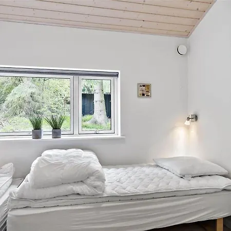 1435-aakirkeby-aedjavejen-10